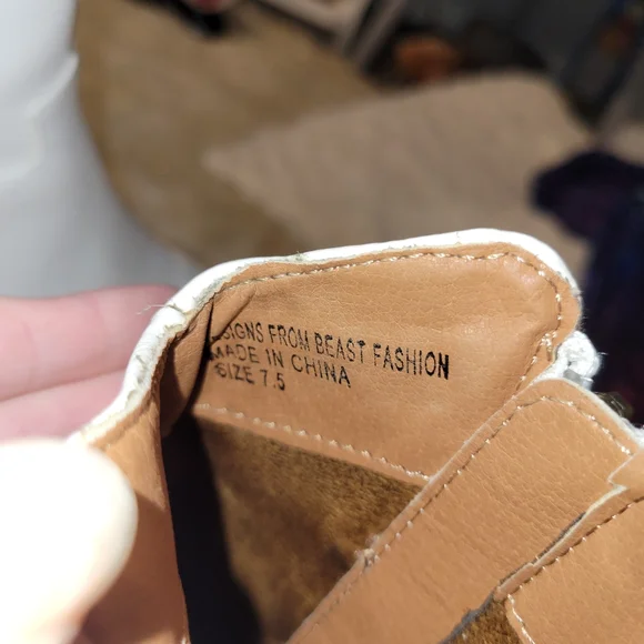 Beast Fringe Booties White 7.5 - Picture 4 of 5